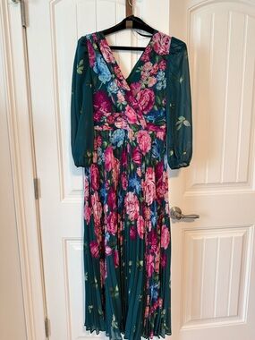 Maggy London Teal Floral Long Sleeve Pleated Maxi Dress